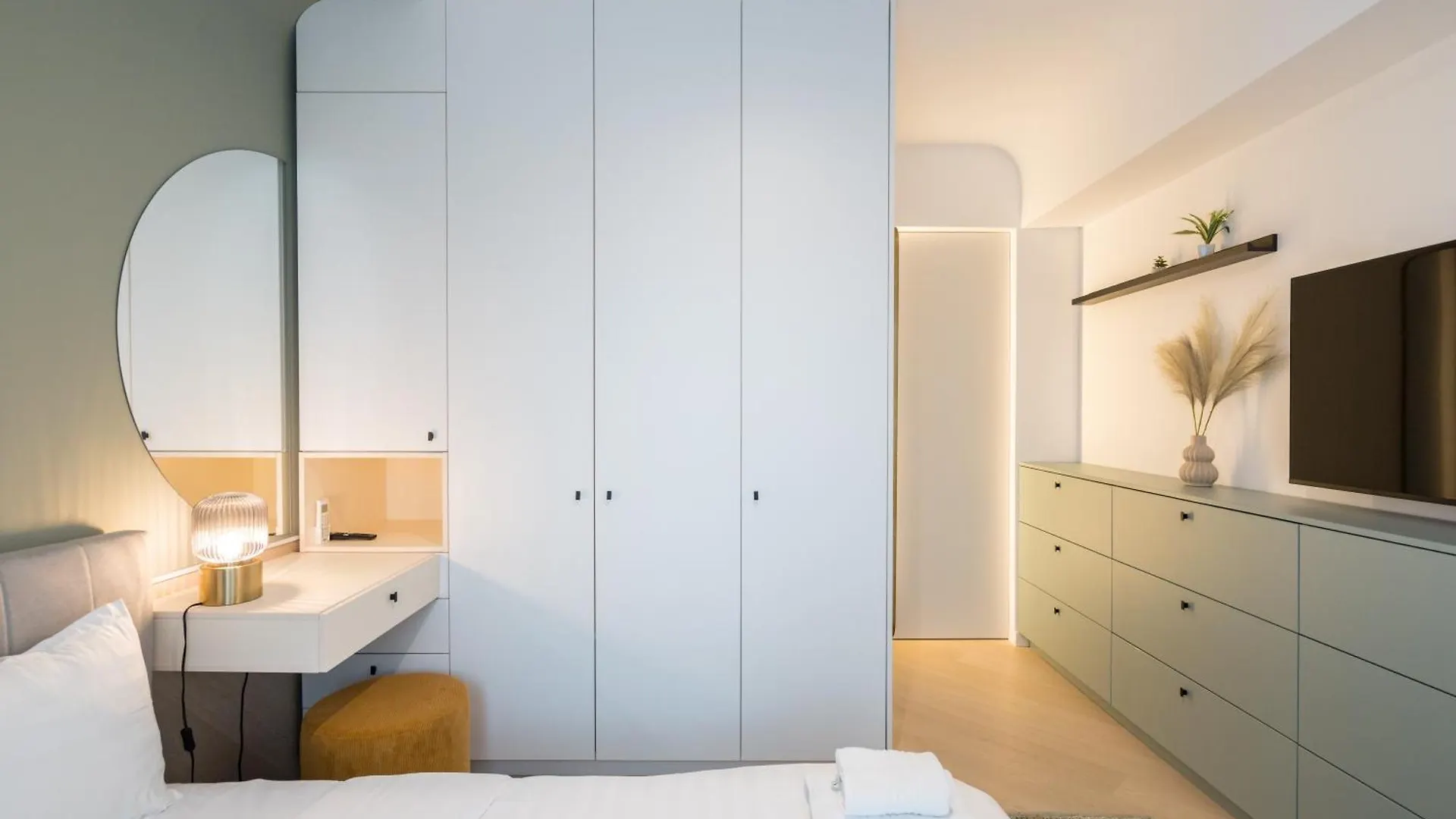 Indigo Haven - Cortina North Apartment Voluntari